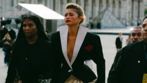 Zendaya marca presença em desfile da Louis Vuitton na PFW