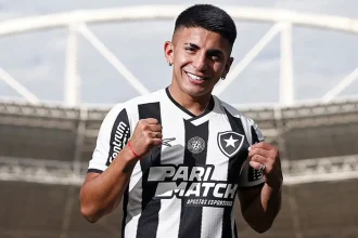 Botafogo tem Almada e mais cinco jogadores convocados para a Data-FIFA