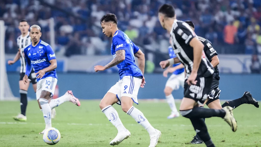 Atlético-MG e Cruzeiro planejam clássico no EUA