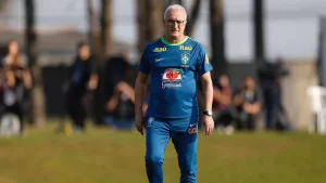 Dorival planeja ofensividade com quarteto para jogo contra o Chile