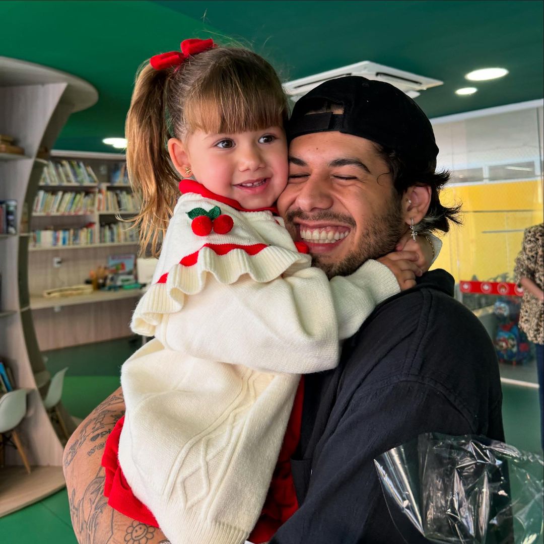 Zé Felipe com a filha, Maria Alice