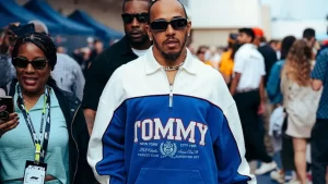 Lewis Hamilton e George Russell desfilam Tommy Hilfiger no GP de Austin