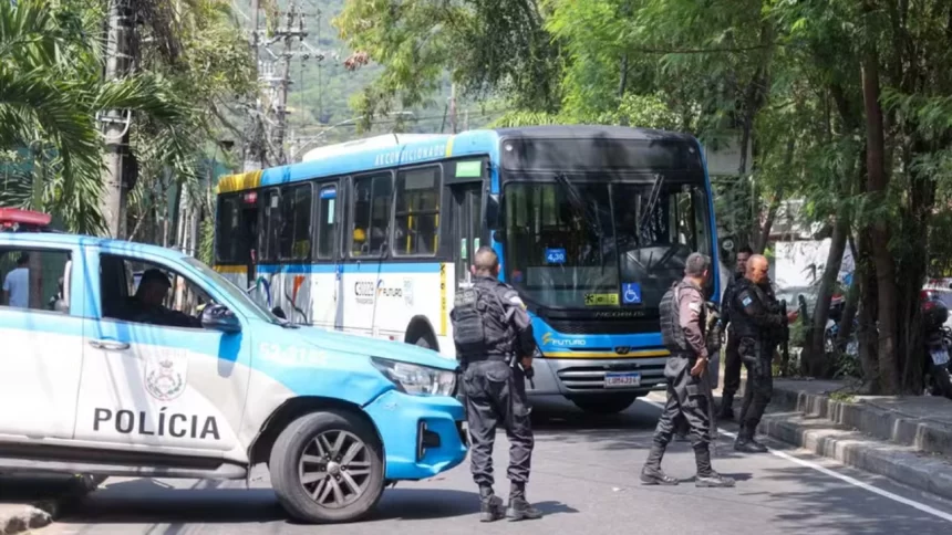 Ônibus sequestrados