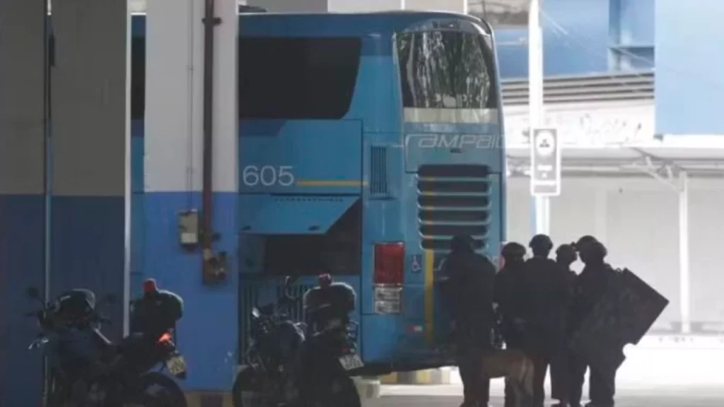 Ônibus sequestrado no Rio