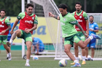 Jogadores do Palmeiras em preparo para o duelo contra o Red Bull Bragantino