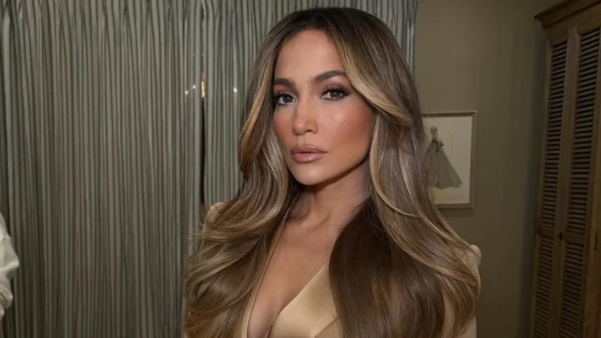 Foto destaque: Jennifer Lopez (reprodução/Instagram/@jlo)