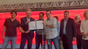Flamengo e prefeitura firmam acordo sobre potencial construtivo