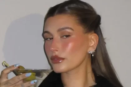 Hailey Bieber ganha “vale night” e comemora aniversário