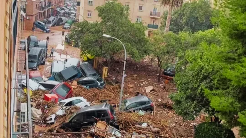 Cenário em Valência após enchente