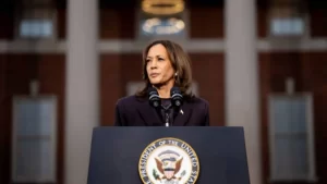 Após eleição Kamala Harris faz sua primeira aparição pública ao lado de Joe Biden