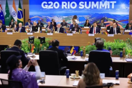 Chefes de estado reunidos no G20 na 1° reunião da Segunda-Feira(18)