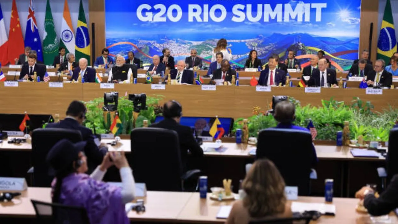 Chefes de estado reunidos no G20 na 1° reunião da Segunda-Feira(18)