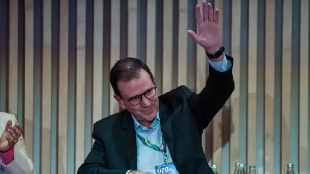 Prefeito do Rio de Janeiro sugere possível show de Lady Gaga em post enigmático