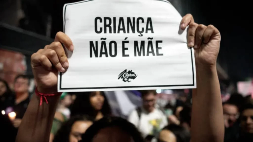 CCJ aprova PEC que proíbe o aborto no Brasil