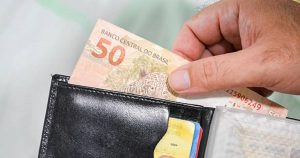 Endividamento das famílias brasileiras atingem níveis preocupantes