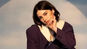 Gracie Abrams chega ao top 1 do Spotify dos Estados Unidos