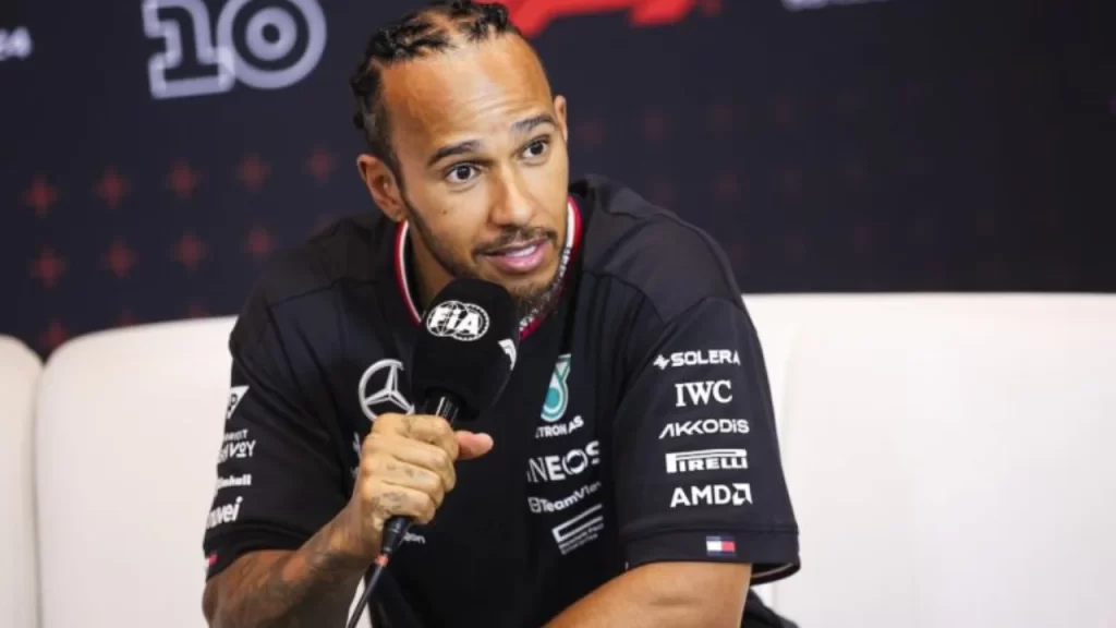 Lewis Hamilton homenageia Ayrton Senna no GP do Brasil