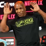 Mike Tyson cumpriu a luta após adiamento em julho.