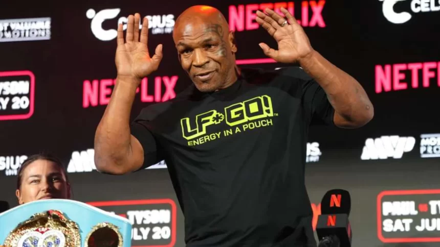 Mike Tyson cumpriu a luta após adiamento em julho.