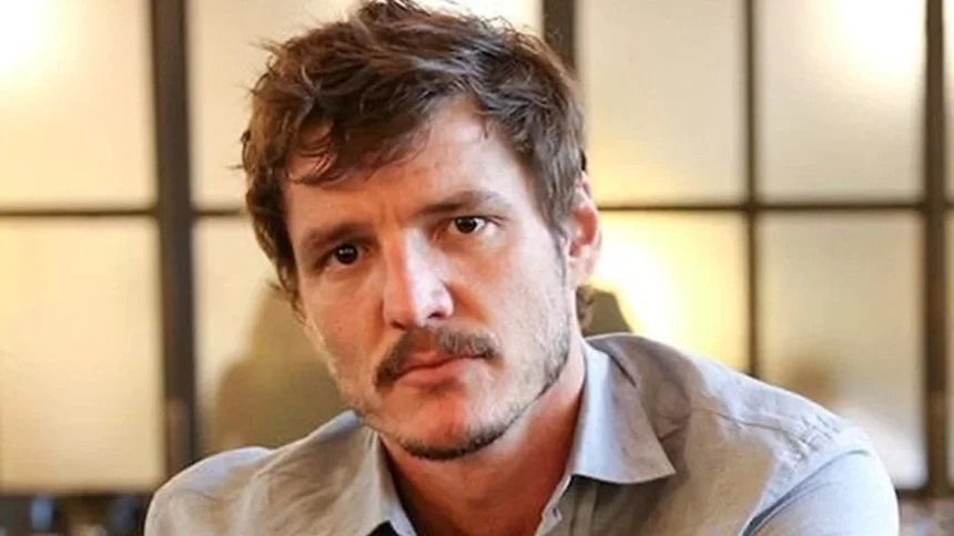 Pedro Pascal aparece com uniforme do Senhor Fantástico em set.