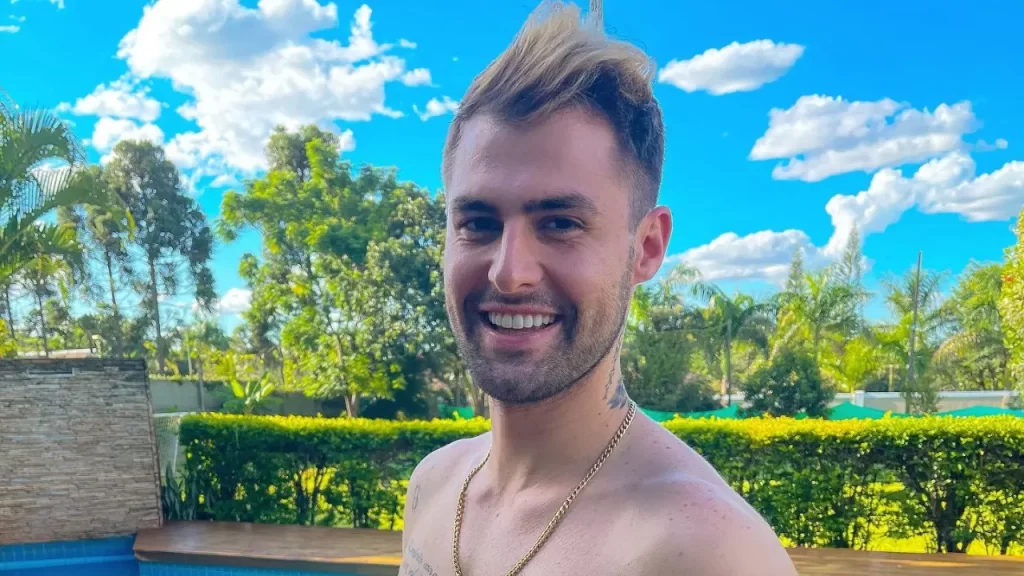 Rezende nega processo contra Virginia Fonseca e esclarece situação contratual