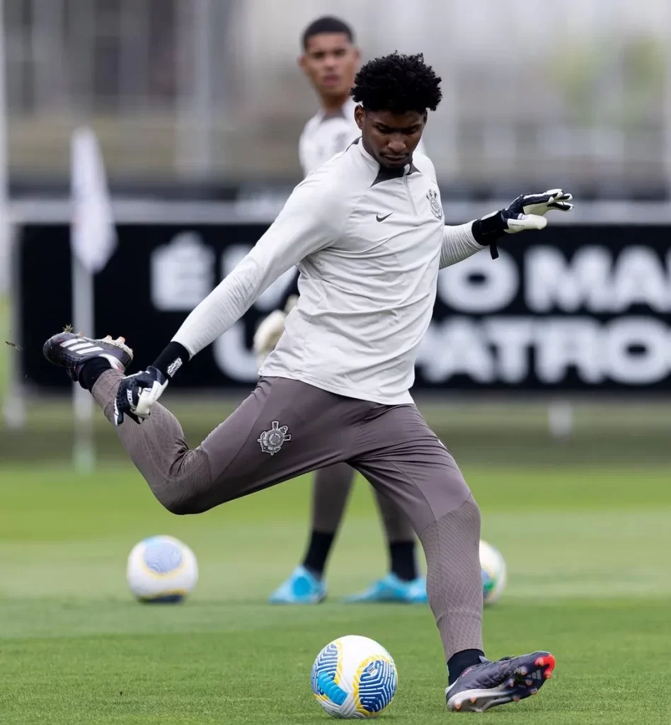 Corinthians treina para próximo confronto