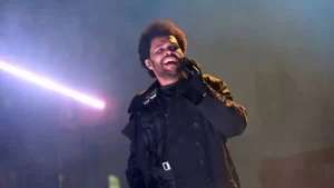 The Weeknd anuncia experiência imersiva em colaboração com a Apple na obra “Open Hearts”