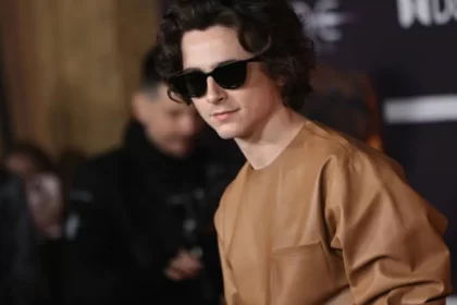 Timothée Chalamet comparece à estreia de "Duna: Parte Dois"