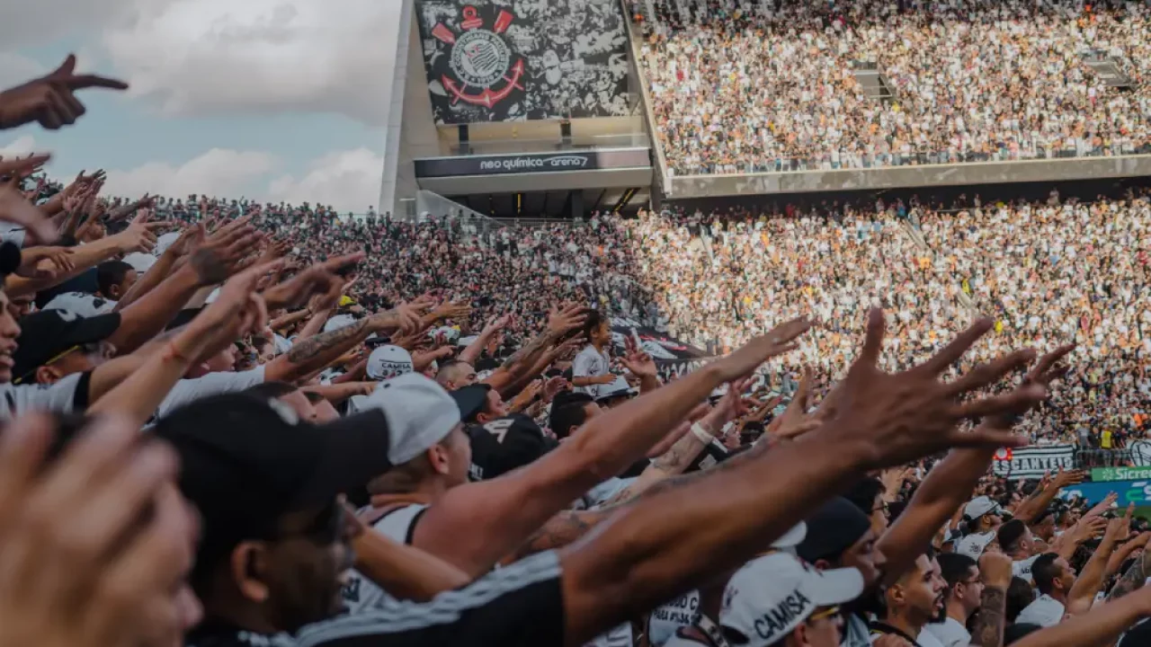 Torcida do Corinthians na Neo Química Arena