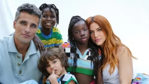 Bruno Gagliasso e Giovanna Ewbank viajam com os filhos, e as travessuras de Zyan chamam atenção