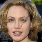 Angelina Jolie volta a ficar loira