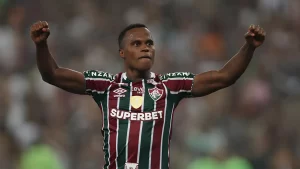 Cruzeiro estuda contratação de Jhon Arias, do Fluminense, para 2025