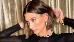 Hailey Bieber incentiva votação nos EUA com clique raro do primeiro filho