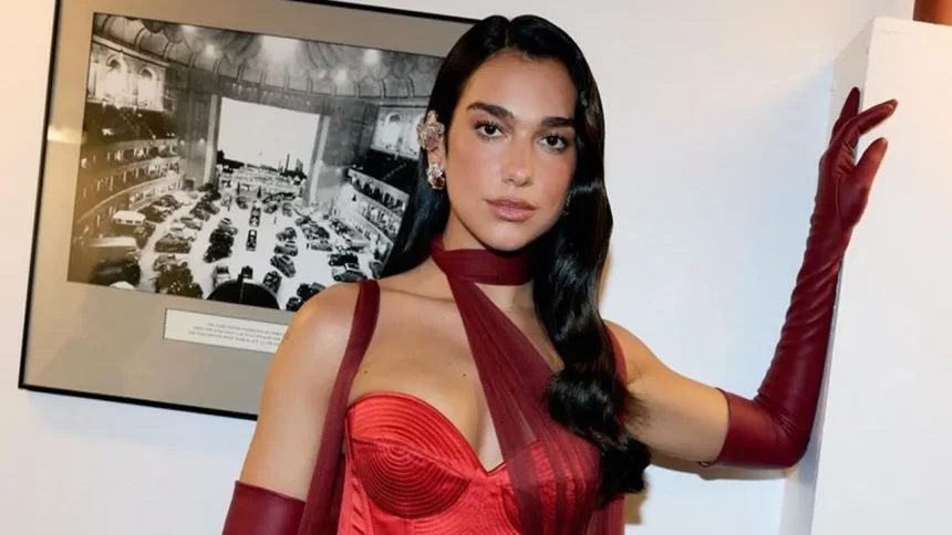 Dua Lipa anuncia lançamento de álbum ao vivo 