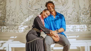 Larissa Manoela e André Luiz Frambach compartilham momentos de viagem romântica