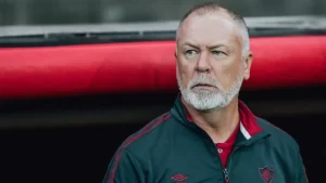 Mano Menezes lamenta desfalques em derrota do Fluminense frente ao Internacional