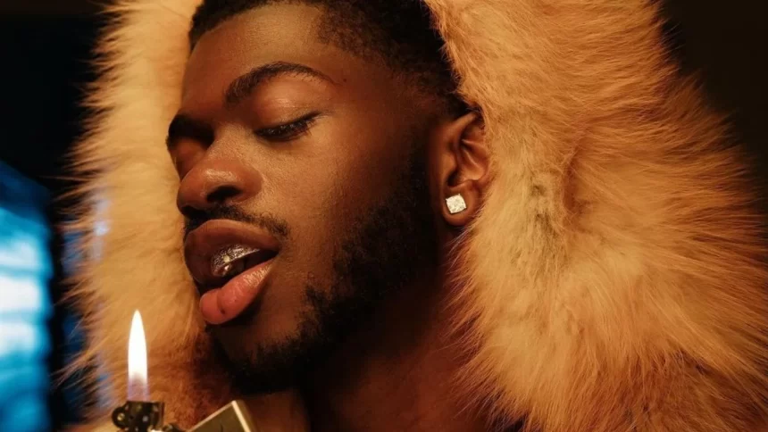 Lil Nas X retorna a música com seu novo álbum, "Dreamboy.", e anuncia o single "Light Again"