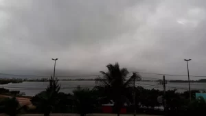 Temporais atingem grande parte do país no feriado da Proclamação da República