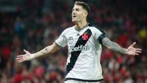 Vegetti, do Vasco, é o artilheiro da Copa do Brasil