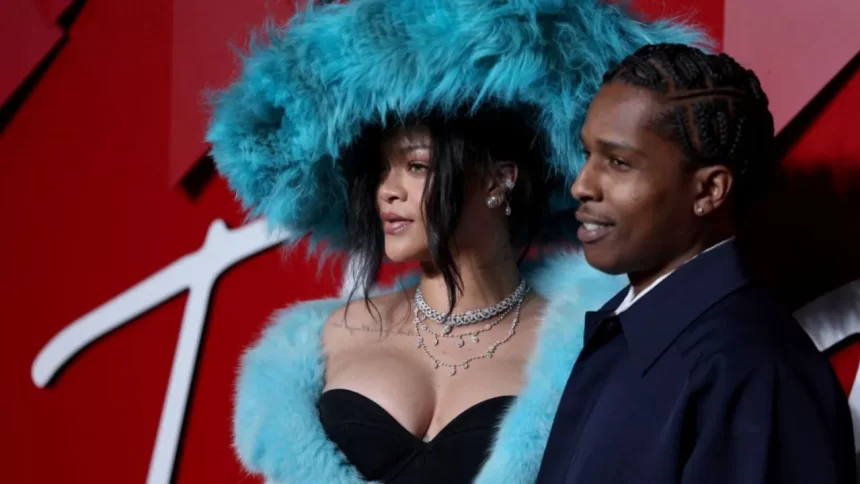 Rihanna e ASAP Rocky no tapete vermelho do British Fashion Awards