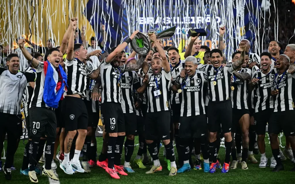 Jogadores do Botafogo comemoram título