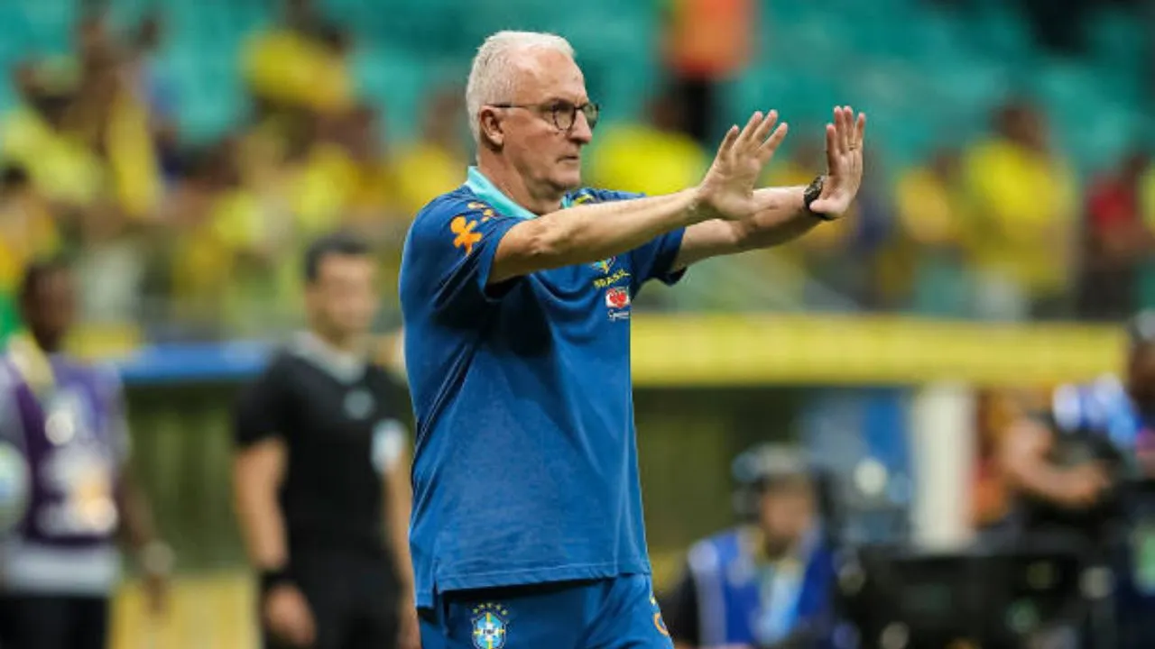 O técnico do Brasil, Dorival Junior, durante as eliminatórias para a Copa do Mundo FIFA de 2026