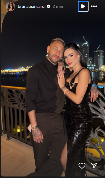 Neymar Jr e sua esposa Bruna Biancari no prêmio em Dubai 