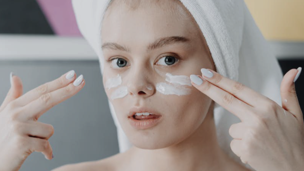 Vitamina C e Retinol: confira a importância dos dois elementos para o skincare