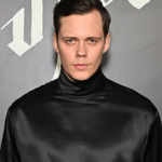 Bill Skarsgård declara desejo em viver o vilão Coringa