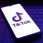 Albânia proíbe uso do TikTok