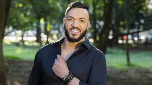 Belo revela que vai participar de novela após acúmulo de trabalhos recentes como ator