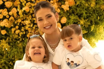 Filha de Virginia, tenta ir à praia sozinha e é flagrada pela mãe, durante viagem às Bahamas