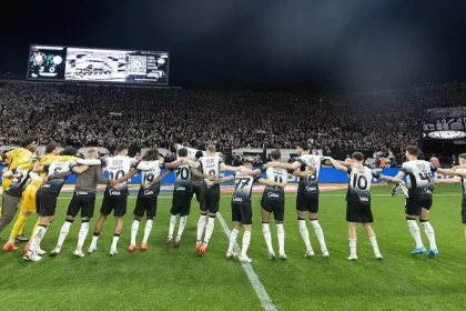 Corinthians 2025: saídas são confirmadas e impasses definem o elenco