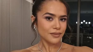 Maisa Silva aposta em vestido branco e vira inspiração para o ano novo